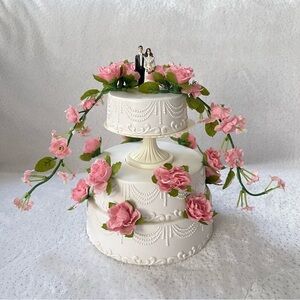 American Girl Samantha Bridesmaid Accessories Wedding Cake - Retired - 18" Dolls